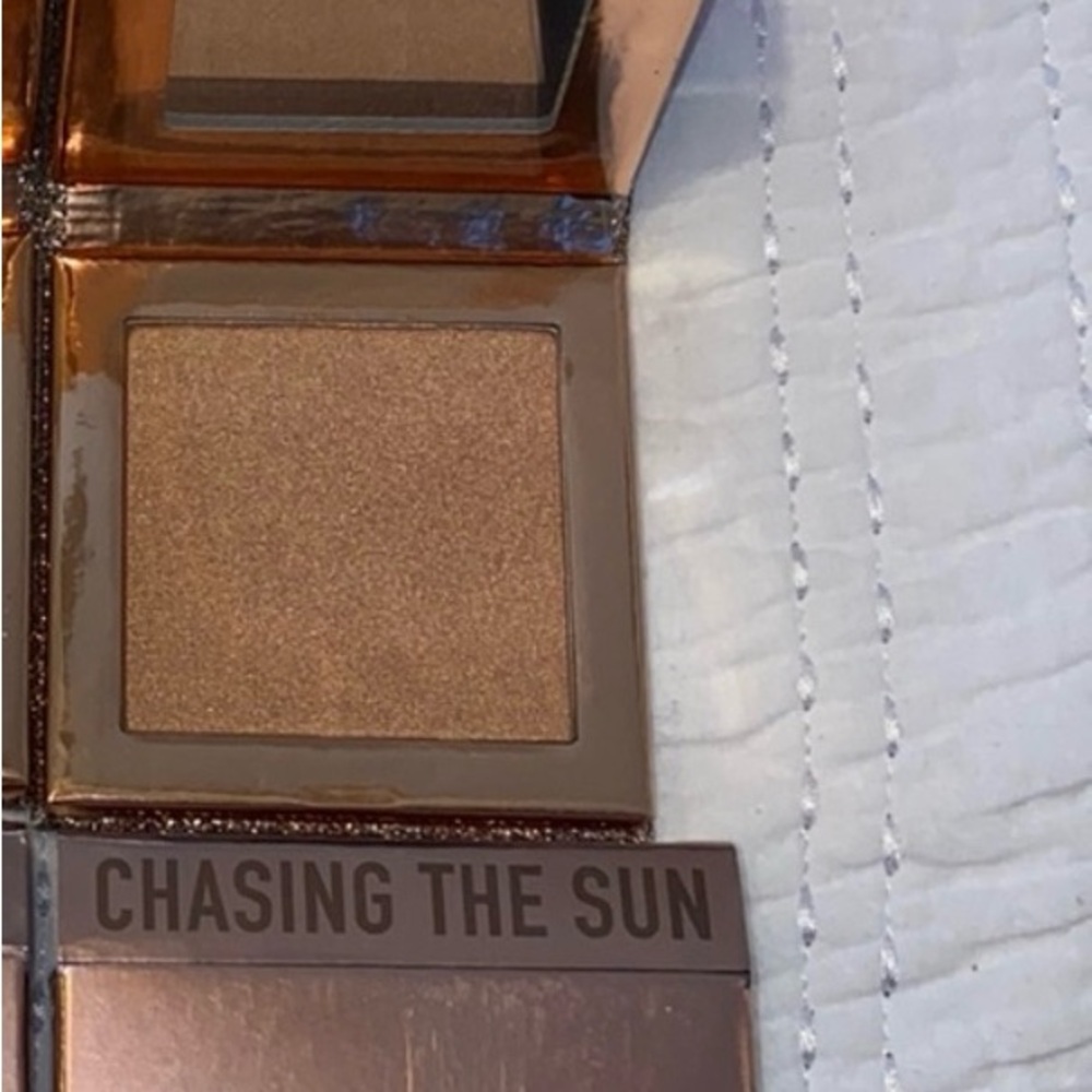 Desi x Katy highlighter